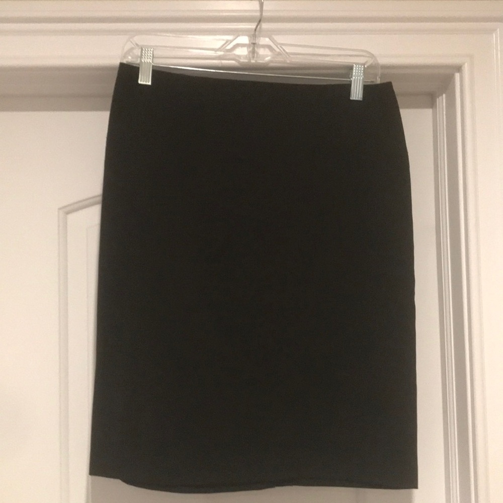 Fantastic black skirt.  Great staple for a business professional